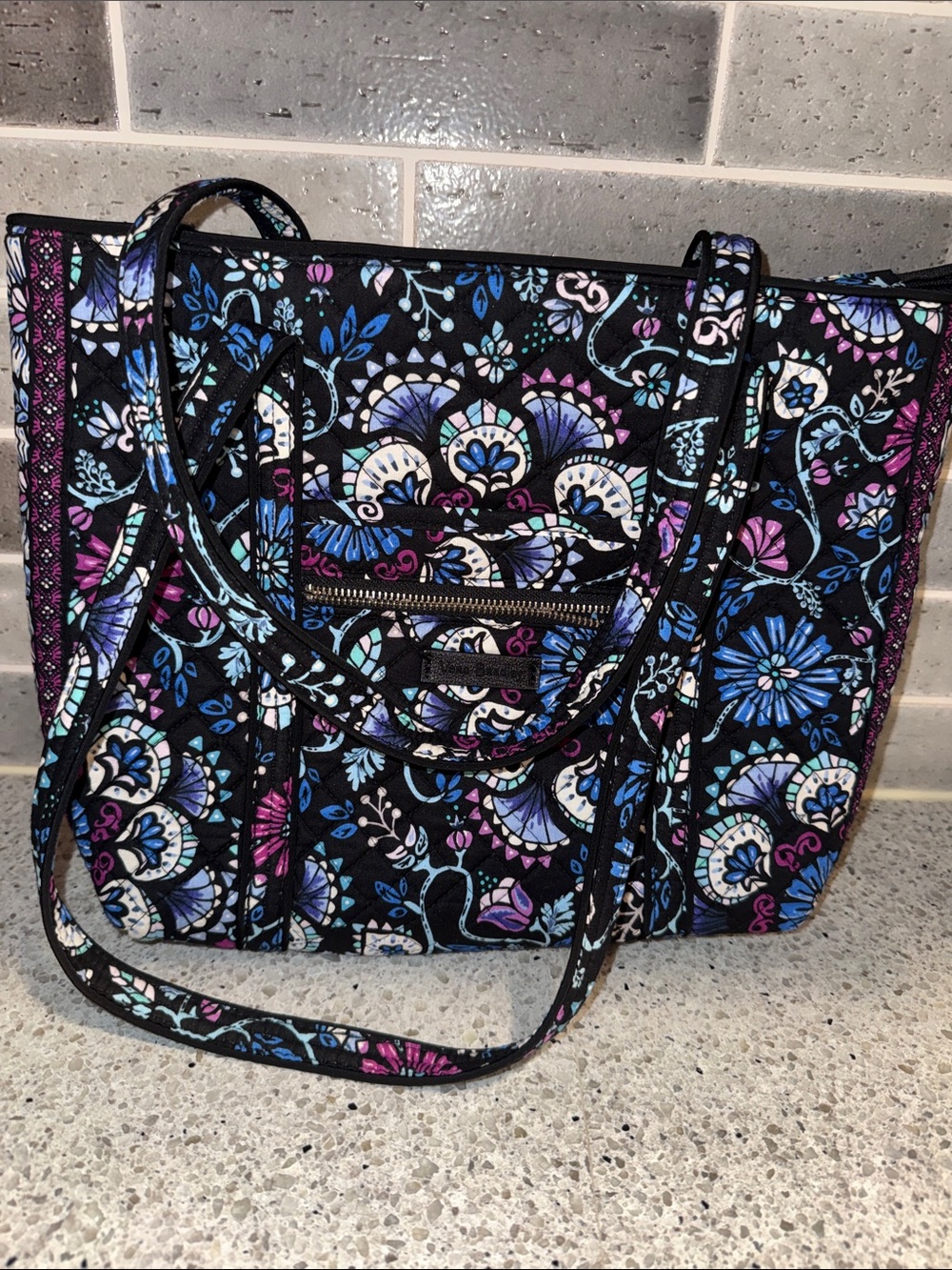 Vera Bradley Carson Tote in Bramble. Like New Condition